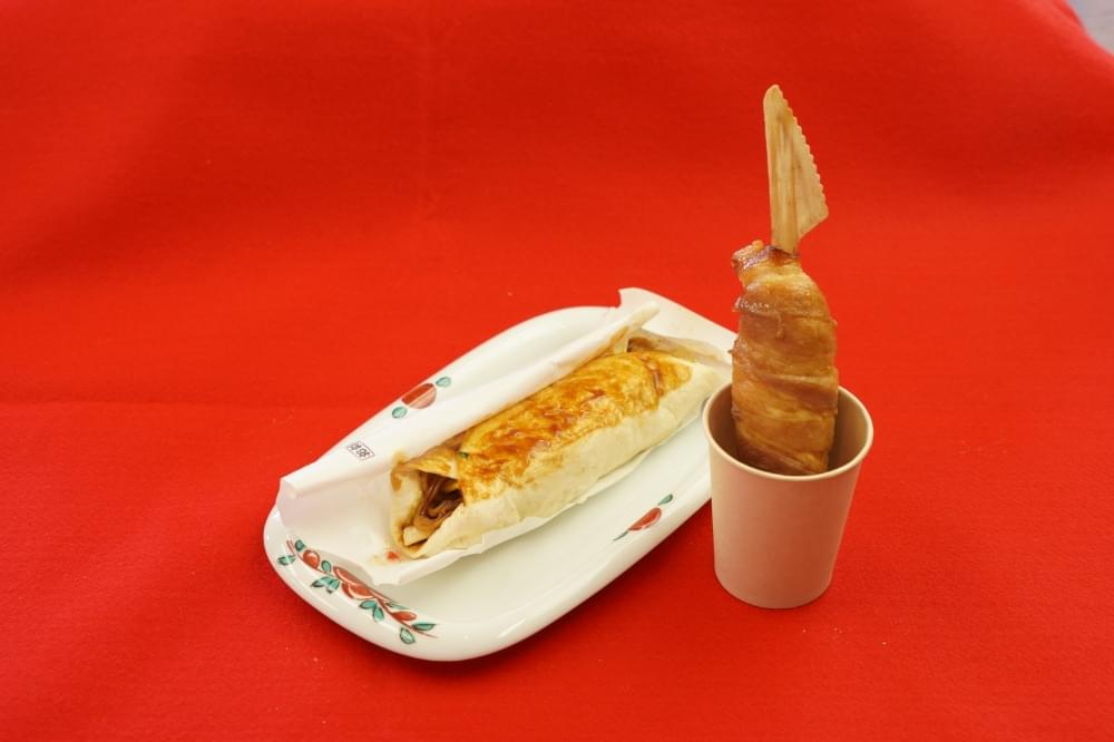 【広島お好み焼きロール】1個 450円【肉巻きおにぎり棒】1個 450円